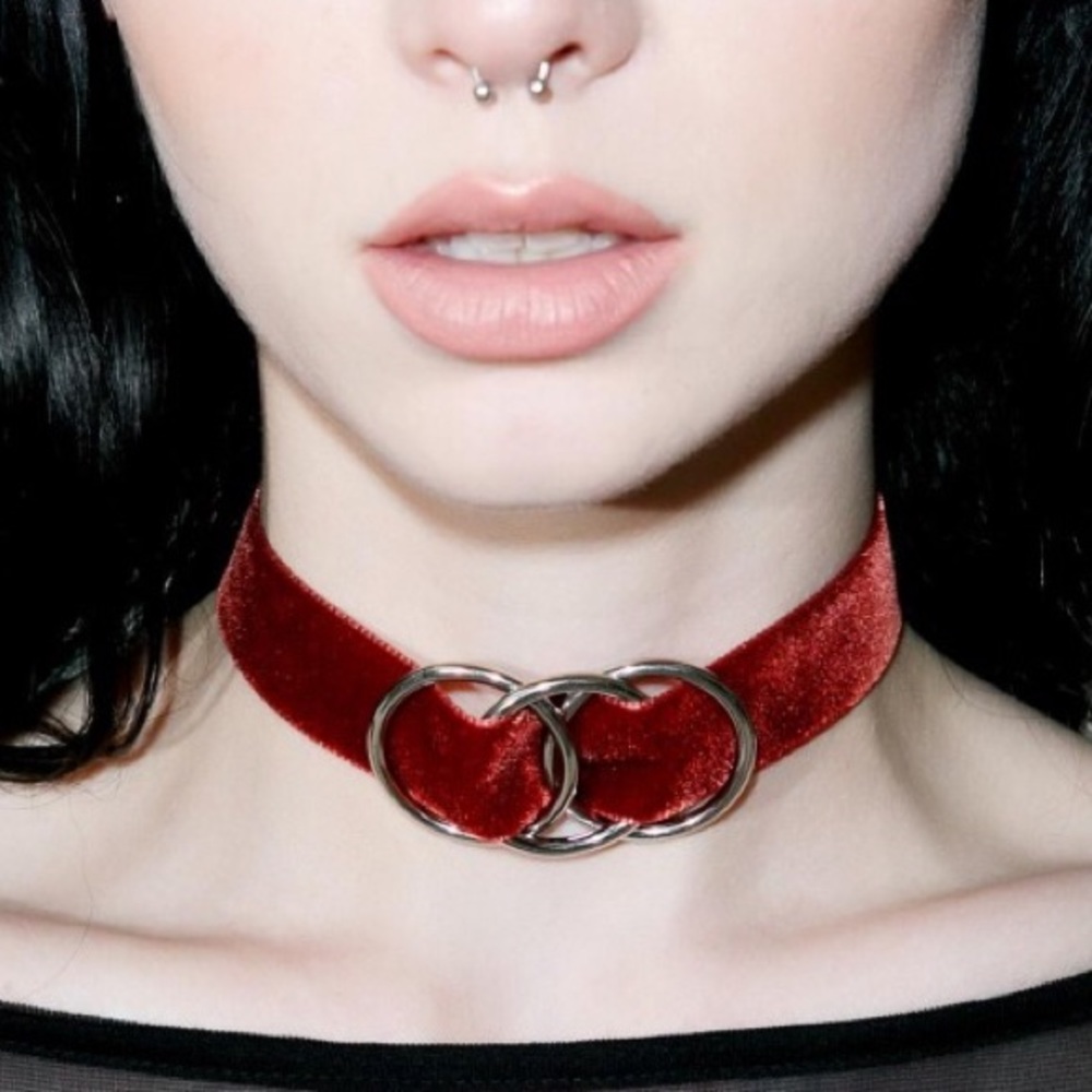 🚫SOLD Xena Triple Layered O-ring Velvet Choker
